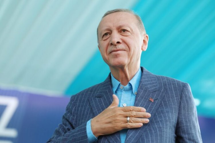 Turkey election: Erdogan wins historic runoff
