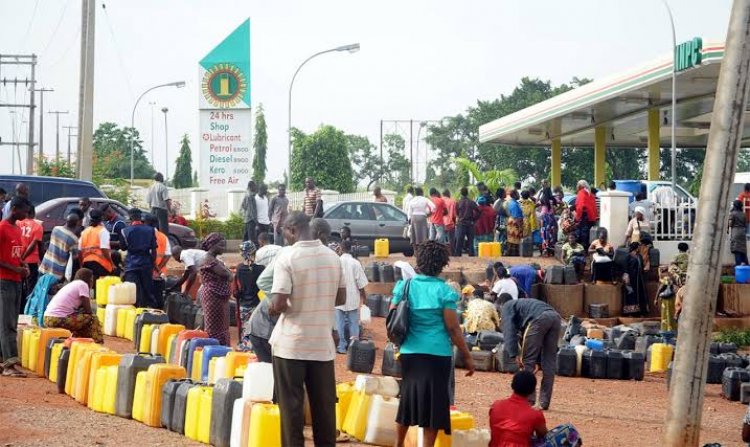Petrol Price Jumps To ₦‎350/ltr As Queues Return After Tinubu’s Announcement