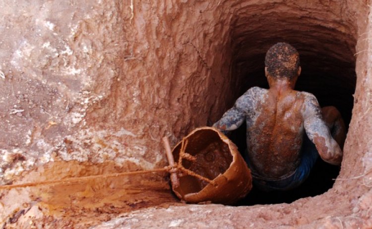 Fear And Panic Gripped Residents In Anwiam As 300 Galamseyers Trapped In AngloGold Obuasi Mine