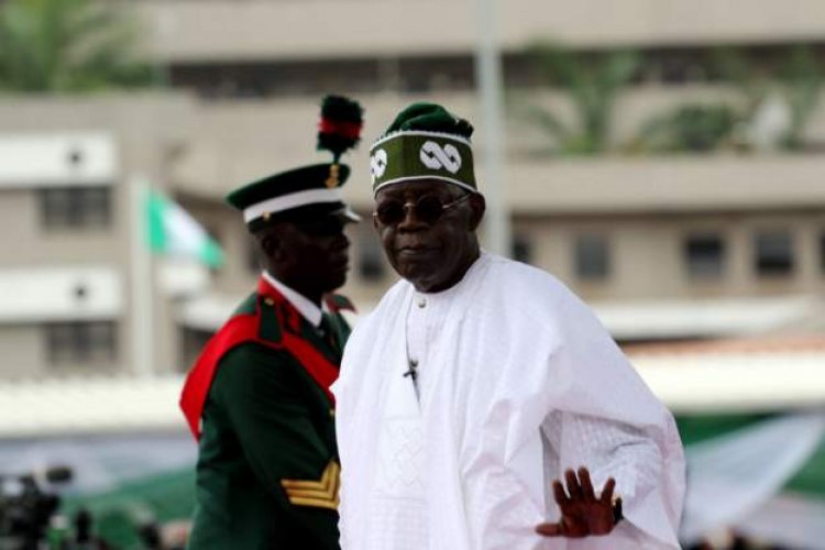 Nigerian leader sacks security chiefs in major reshuffle
