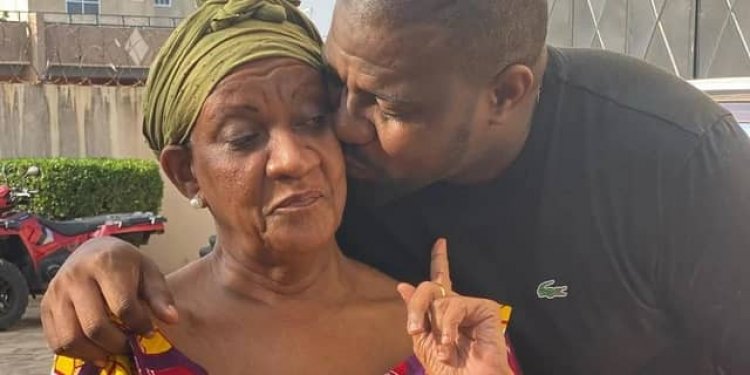 John Dumelo loses mother