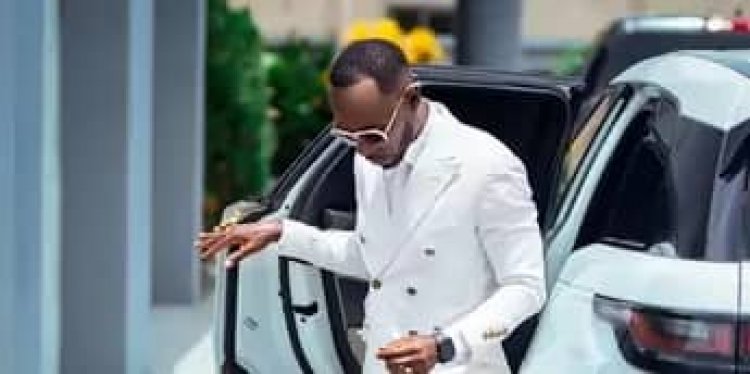 Don't rely on politicians; instead, "fix yourself," - Okyeame Kwame