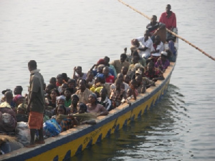 Danger Looms On Volta Lake In Yeji Over Problem Of Transporting People To Partake In Ongoing Limited Voters Registration Exercise