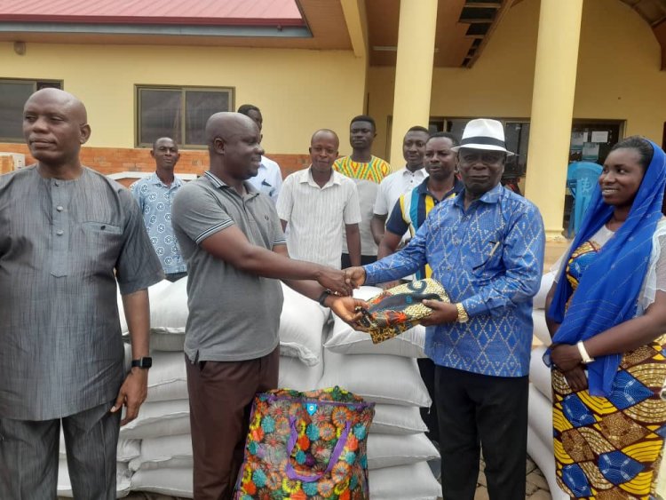 Saviour Church of Ghana Donates Relief Items To  Volta Region Dam Spillage Victims In Afram Plains North And South