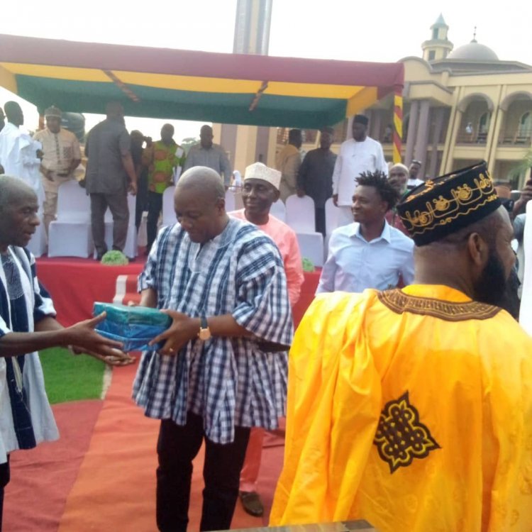 Mahama Addresses Muslims In Kumasi 