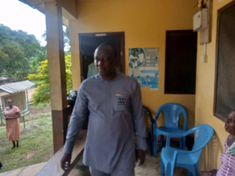 Chief of Samlesi Weeps Over Deplorable Nature Of Samlesi Health Facility