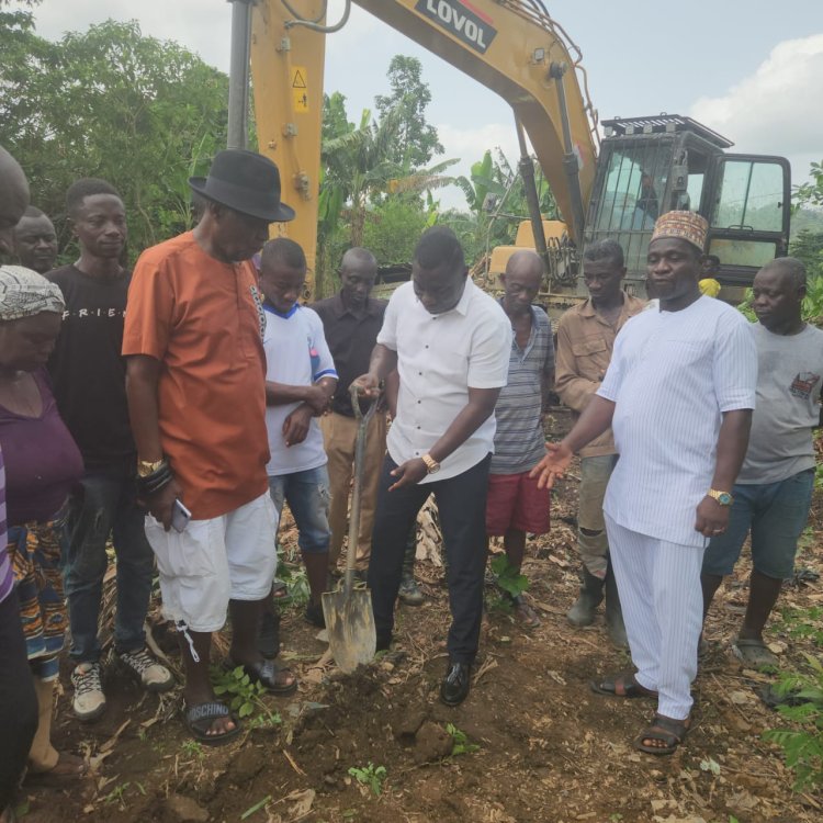 Lower West Akyem Darling Boy Cuts Sod For The Construction Of Ten Seater Ultra Modern Toilet Facility At Awaham, Kicks Against Monetization Of Politics
