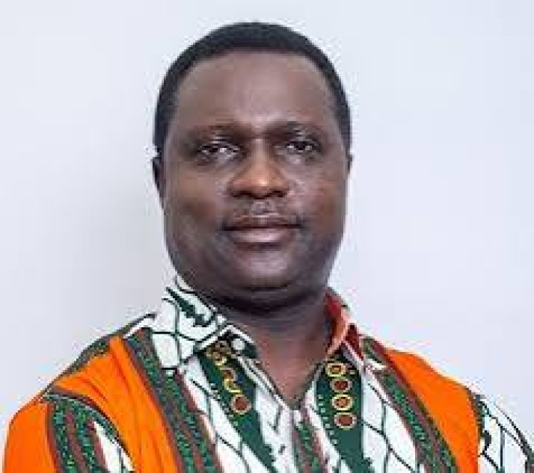 Education Minister Hot Over Planning To Brand  Ghana Public Schools In NPP Colours