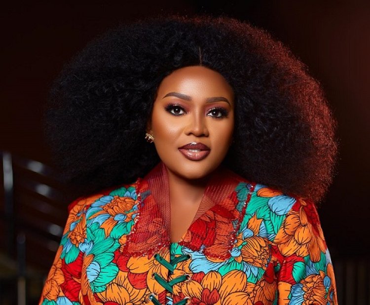 MzGee: Don't minimize my efforts; I didn't get rich by sleeping my way up