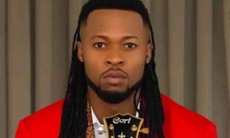 Nigeeian Highlife Singer, Flavour Loses Dad
