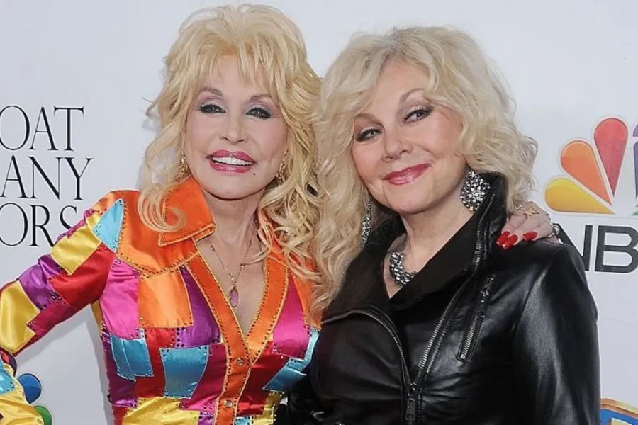 Dolly Parton’s Sister Urges Fans to Stop Sharing AI-Generated Tributes