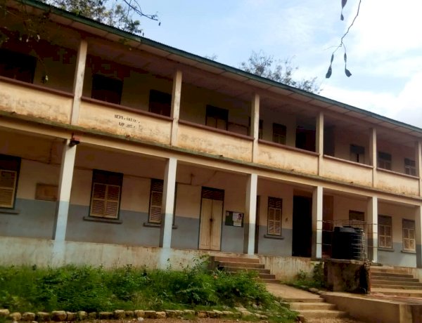 Angry Residents of Bantama demand EXPLANATION for the closure of Bantama Block ‘A’ Junior High School