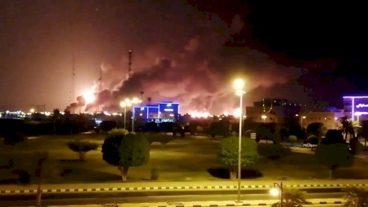 Smoke billows from the Aramco factory in Abqaiq, Saudi Arabia