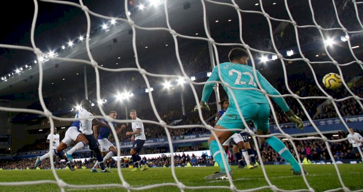 EPL Day 11:  10-man Spurs TIE with Everton at Goodison after Tosun's late goal; Everton 1 - 1 Spurs