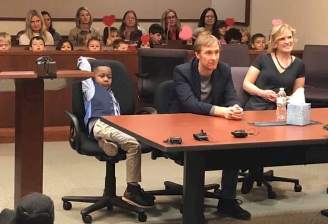 Boy, 5, invites entire class to watch his adoption
