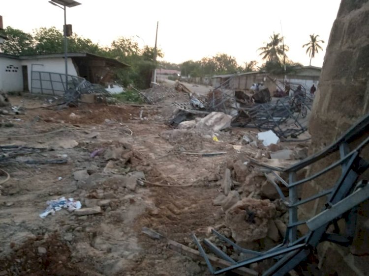 Kwara Govt Demolishes Saraki's Family House