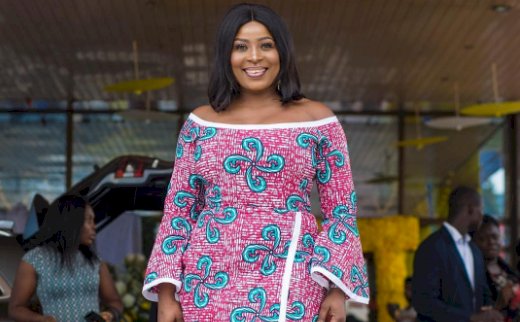 Gloria Sarfo Gives Out Free Hand Sanitizers in Ghana.