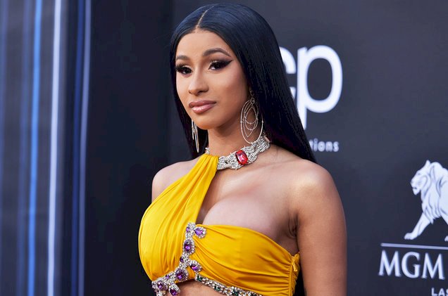 Offset Responds to Cardi B Cheating Rumours after fan posts video of rapper