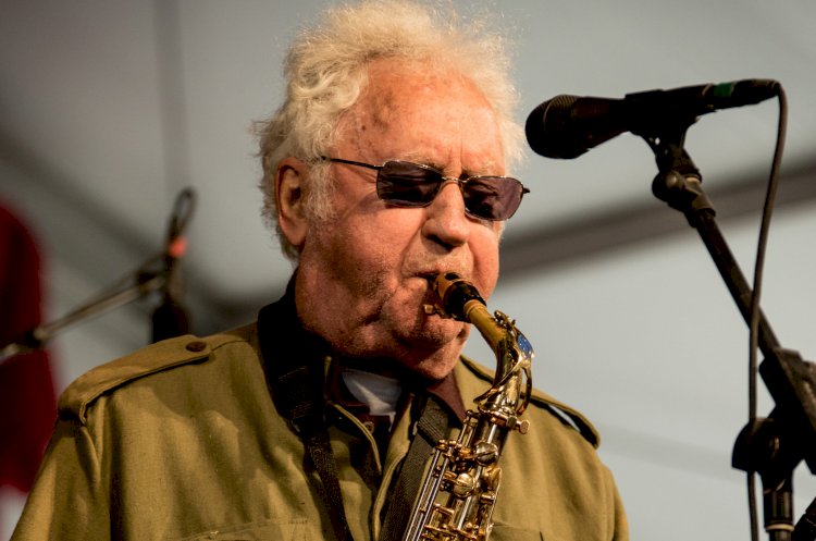 Lee Konitz, Jazz Saxophone Great and Miles Davis Collaborator, Dies From COVID-19 Complications