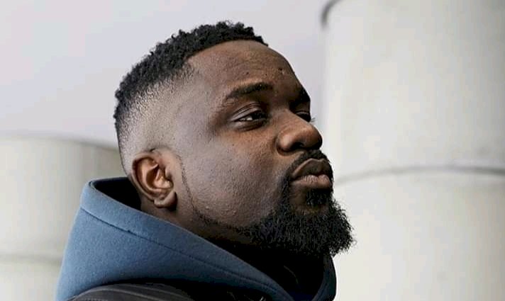 Sarkodie pleads with Akufo-Addo to allow Ghanaians stuck in other Countries to return home.