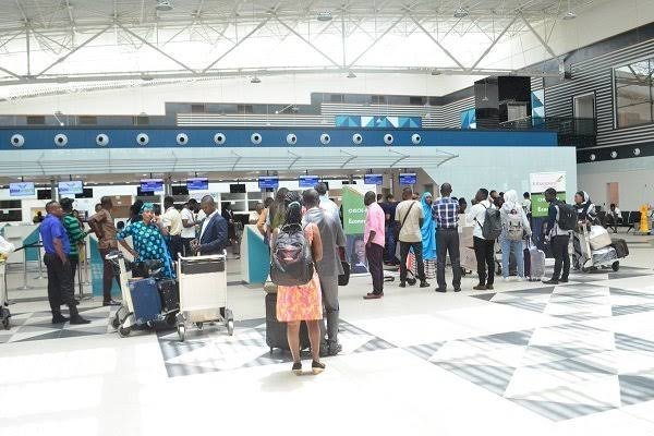 265 Nigerians Evacuated From UAE Arrive Lagos, Pregnant Woman Delivers Baby On Board