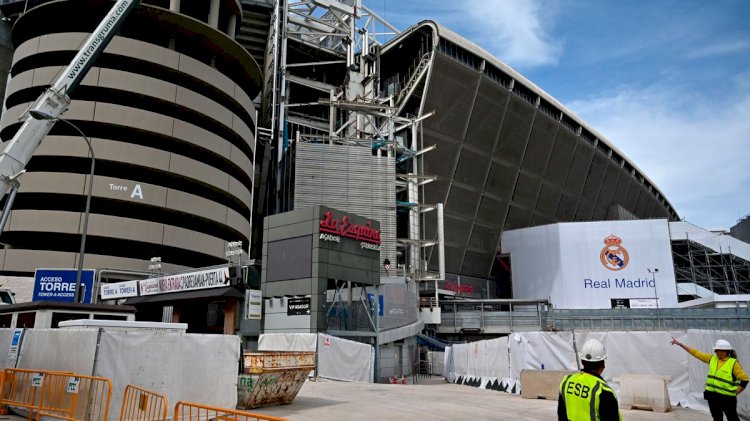 Construction work continues at the Estadio Santiago Bernabeu