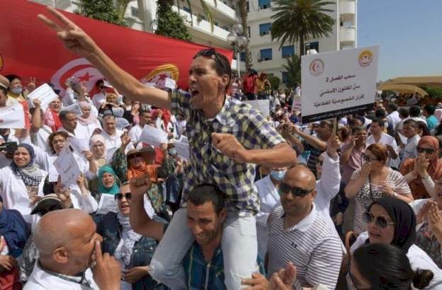 Tunisian doctors strike over coronavirus