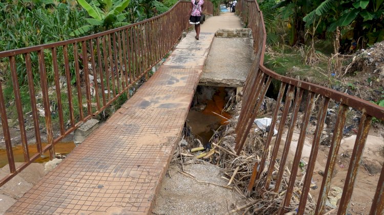 Ahwiaa residents pleads to government to fix footbridge