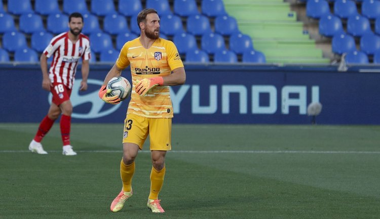 Atletico ready to welcome offers for Oblak
