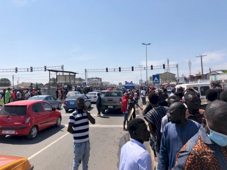 [VIDEO] 4-Year-old Knocked down by car sparks  massive protest in Awoshie; Military rush to scene