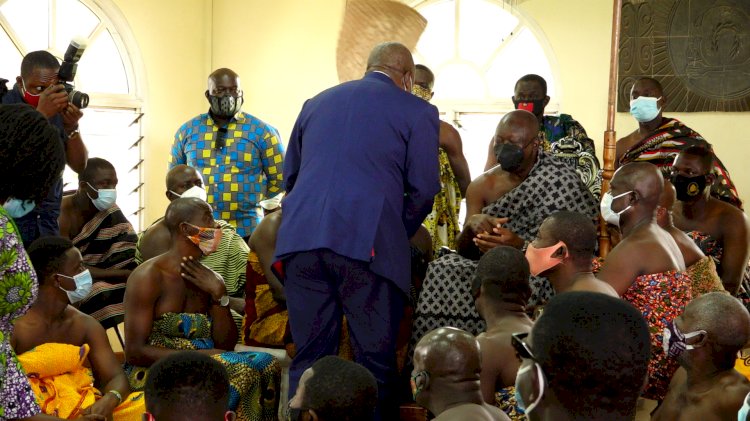 [PHOTOS] Admit your mistakes before making promises - Asantehene rebukes John Mahama