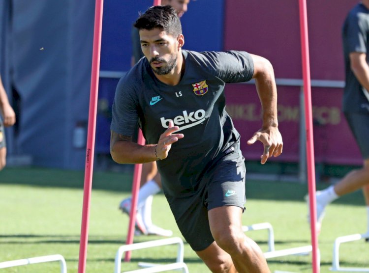 Suarez denies posting a fake photo of himself at Barca training