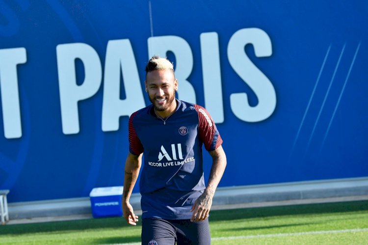 PSG release statement of support to Neymar