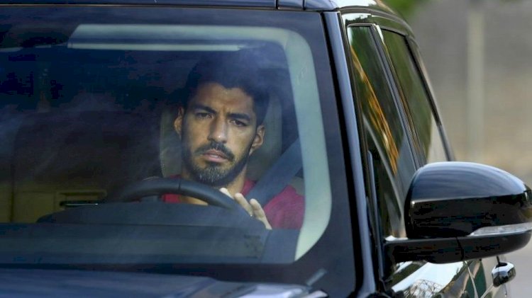 [VIDEO] Suarez broke in tears as he leaves Barcelona
